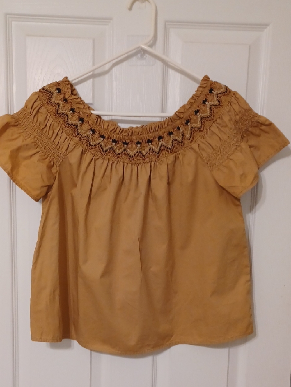 Old Navy Sz S, camel colored, Smocked, Off-Shoulder Top